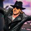 Axl Rose et les Guns N' Roses en concert au Hard Rock Hotel & Casino à Las Vegas le 31 octobre 2012. Le 16 avril 2016, Axl Rose a été annoncé en remplacement de Brian Johnson au sein de AC/DC.
