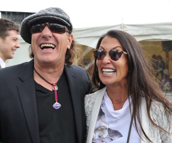 Brian Johnson de AC/DC au festival Goodwood of Speed avec sa femme Brenda le 1er juillet 2012.