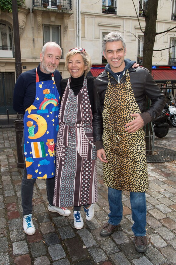 Fabrice de Rotrou, Réjane Lacoste et François Vincentelli lors de la présentation de la Collection de Tabliers Zezette by Montmartre, a Paris le 17 Avril 2016.