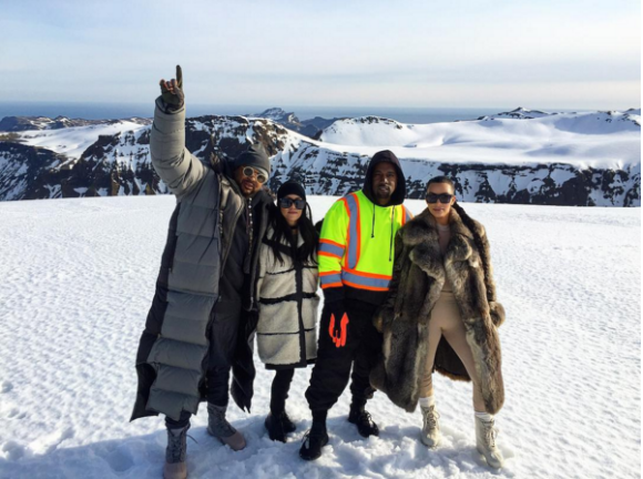 Photo de The Dream, Kourtney Kardashian, Kanye West et Kim Kardashian publiée le 18 avril 2016.