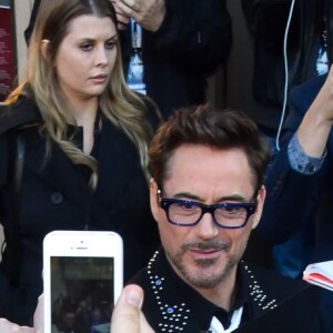 Robert Downey Jr. - Arrivée des people à l'avant-première du film "Captain America : Civil War" au Grand Rex à Paris, le 18 avril 2016.