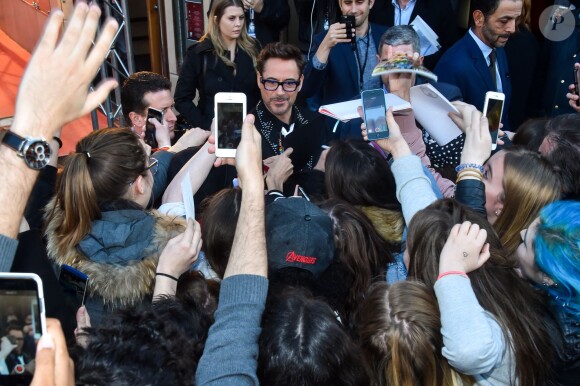 Robert Downey Jr. - Arrivée des people à l'avant-première du film "Captain America : Civil War" au Grand Rex à Paris, le 18 avril 2016.