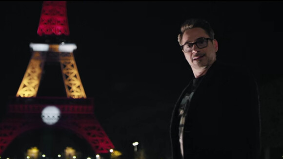 Rencontre entre Robert Downey Jr, alias Iron, et notre Iron Lady nationale, la Tour Eiffel.