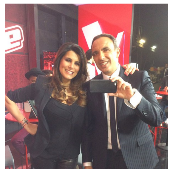 Karine Ferri et Nikos Aliagas dans les coulisses de "The Voice 5", samedi 23 avril 2016.