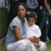 Kelly Rowland et son fils Titan Witherspoon à la journée Safe Kids Day aux studios Smashbox à Culver City, le 22 avril 2016
