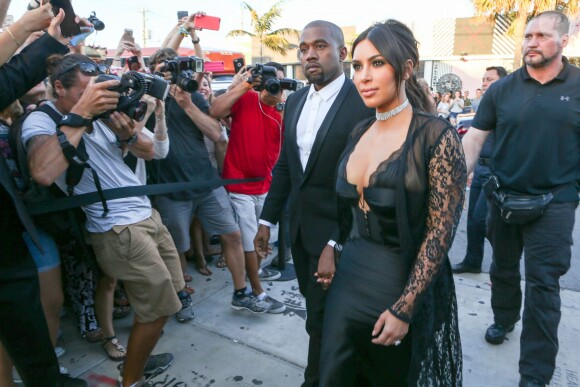 Kim Kardashian et son mari Kanye West au mariage d'Isabela Rangel et David Grutman à Miami, le 23 avril 2016