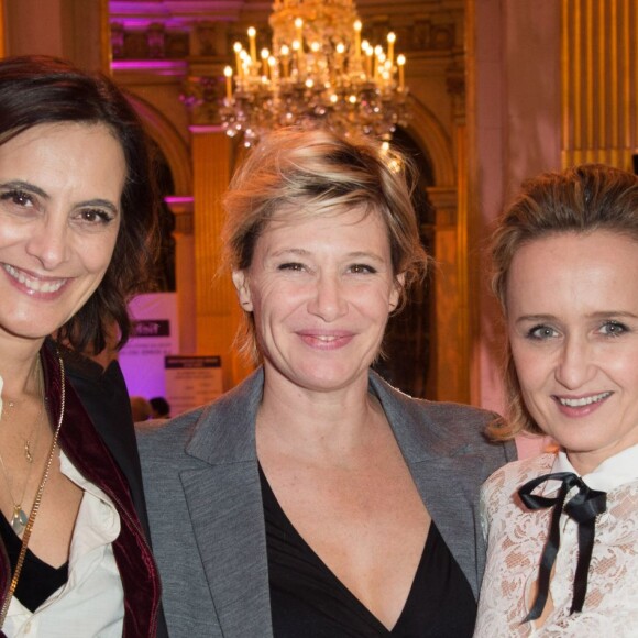 Inès de La Fressange, Maïtena Biraben et Caroline Roux - Dîner de la FIDH (Fédération International des Droits de l'Homme) à l'Hôtel de Ville de Paris le 8 décembre 2015.