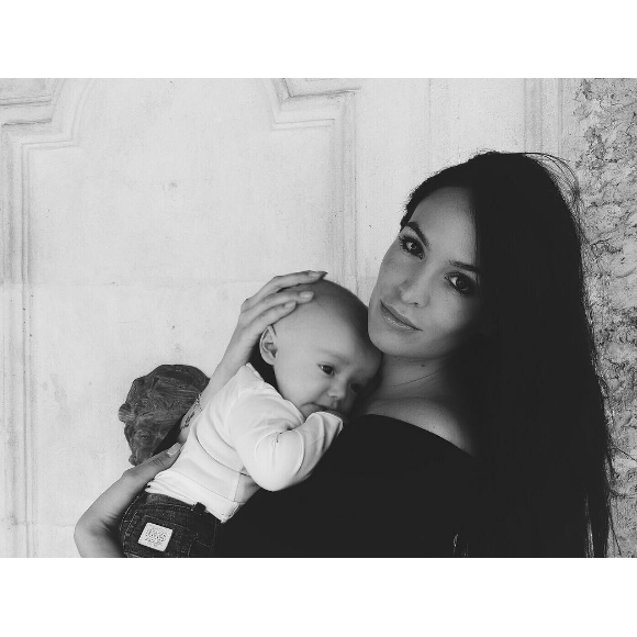 L'épouse d'Arnaud Lagardère, Jade Foret a publié une photo avec son fils Nolan, sur sa page Instagram  le 28 avril 2016