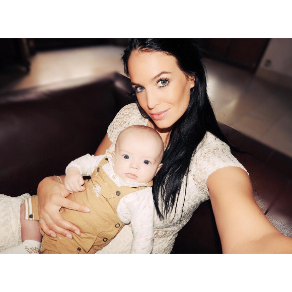 L'épouse d'Arnaud Lagardère, Jade Foret a publié une photo avec son fils Nolan, sur sa page Instagram  le 22 avril 2016