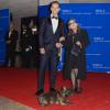 Tom Hiddleston et Carrie Fisher (et son chien Gary) au dîner des correspondants à la Maison Blanche, le 30 avril 2016