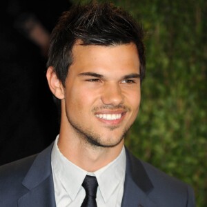 Taylor Lautner - Vanity Fair Oscar Party à Hollywood le 25 février 2013.