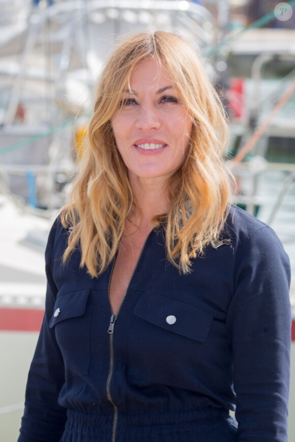 Mathilde Seigner - Photocall de "Flic tout simplement" dans le cadre du 17e festival de fiction TV de La Rochelle sur le Vieux Port à La Rochelle le 12 septembre 2015