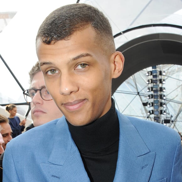 Stromae au défilé de mode "Louis Vuitton", collection prêt-à-porter automne-hiver 2015/2016, à Paris. Le 11 mars 2015