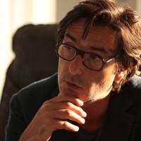 Yvan Attal, privé de Cannes pour "Ils sont partout", dézingue le Festival...