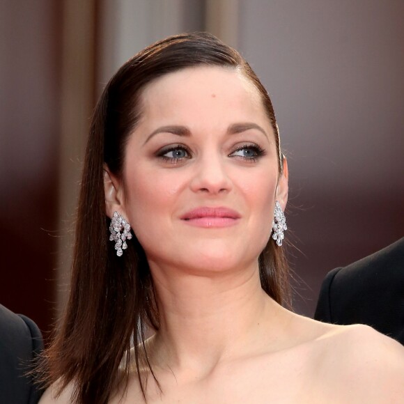Marion Cotillard - Montée des marches du film "Macbeth" lors du 68 ème Festival International du Film de Cannes, le 23 mai 2015.