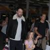 Jennifer Garner, Ben Affleck et leurs enfants Violet, Seraphina et Samuel arrivent à la gare de Saint-Pancras à Londres le 8 mai 2016.