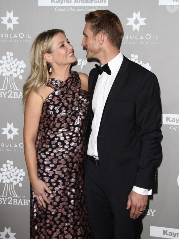 Jessica Capshaw et son mari Christopher Gavigan à la soirée Baby2Baby à Culver City, le 14 novembre 2015