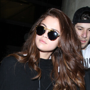 Selena Gomez à l'aéroport LAX de Los Angeles le 11 mars 2016