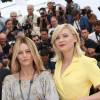 Vanessa Paradis et Kirsten Dunst  - Photocall des membres du jury de la Compétition officielle de la 69e édition du Festival de Cannes le 11 mai 2016