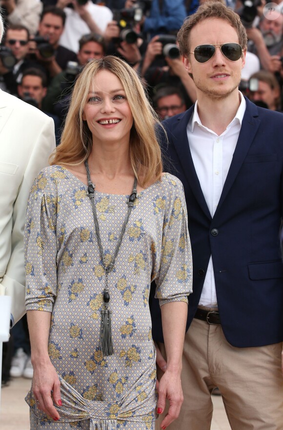 Vanessa Paradis et László Nemes - Photocall des membres du jury de la Compétition officielle de la 69e édition du Festival de Cannes le 11 mai 2016