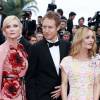 Kirsten Dunst, László Nemes, Vanessa Paradis - Montée des marches du film "Café Society" pour l'ouverture du 69ème Festival International du Film de Cannes. Le 11 mai 2016. © Borde-Jacovides-Moreau/Bestimage