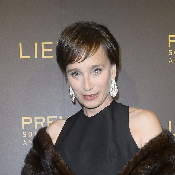 Kristin Scott Thomas à la soirée Lierac dans les salons de l'hôtel Peninsula à Paris le 1er octobre 2015