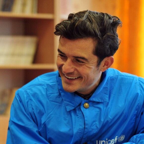 Orlando Bloom, ambassadeur de bonne volonté de l'UNICEF, rend visite à des petits ukrainiens après le conflit qui ravage une grosse partie du pays le 28 avril 2016.