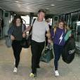 Gordon Ramsay et ses enfants Mathilda, Holly et Jack vont prendre un avion à l'aéroport de Londres, le 13 juillet 2015.