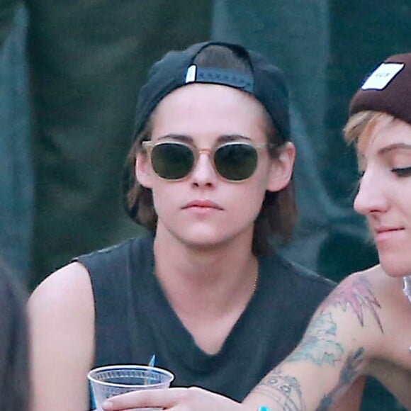 Kristen Stewart et sa supposée petite amie Alicia Cargile lors du 3ème jour du festival Coachella Valley Music and Arts à Indio, le 19 avril 2015