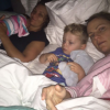 En famille au lit ! Casey Dellacqua et sa compagne Amanda Judd sont devenues le 27 avril 2016 les mamans d'une petite fille prénommée Andie, une petite soeur pour leur fils Blake qu'elle ont présentée sur Instagram.