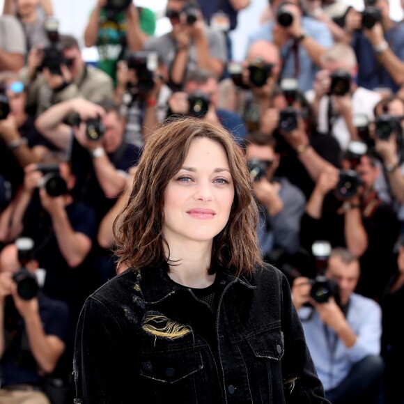 Marion Cotillard - Photocall du film "Mal de pierres" lors du 69ème Festival International du Film de Cannes. Le 15 mai 2016 © Dominique Jacovides / Bestimage