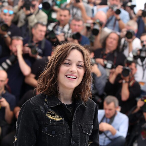Marion Cotillard - Photocall du film "Mal de pierres" lors du 69ème Festival International du Film de Cannes. Le 15 mai 2016 © Dominique Jacovides / Bestimage