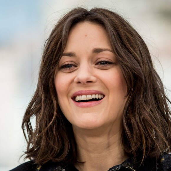 Marion Cotillard - Photocall du film "Mal de pierres" lors du 69ème Festival International du Film de Cannes. Le 15 mai 2016 © Borde-Moreau / Bestimage