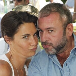 Archives - Alessandra Sublet et Emmanuel Maubert - Garden Party chez Babette de Rozières, élue personnalité populaire 2010 et prix Marianne de la poste avec timbre à son effigie. Le 27 juin 2010.