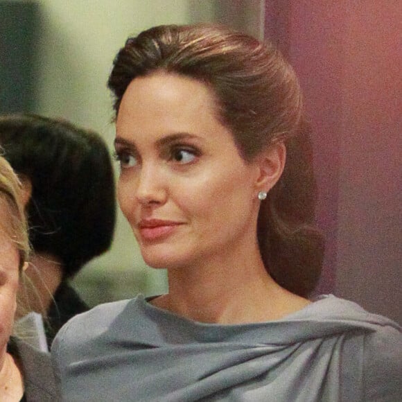 Angelina Jolie s'exprime à propos de la crise des réfugiés sur la BBC à Londres le 16 mai 2016.