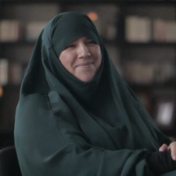 Diam's en interview pour l'émission "Sept à Huit" sur TF1 le 24 mai 2015.