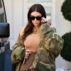 Kim Kardashian à la sortie du centre de dermatologie Epione à Beverly Hills, le 12 mai 2016