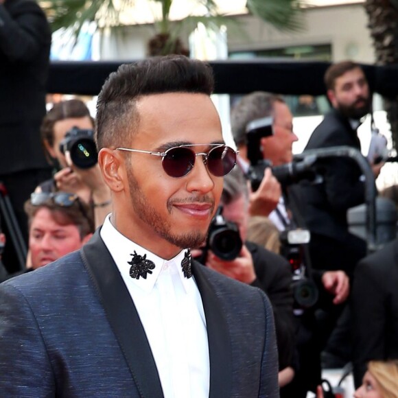 Lewis Hamilton - Montée des marches du film "La fille inconnue" lors du 69ème Festival International du Film de Cannes. Le 18 mai 2016. © Borde-Jacovides-Moreau/Bestimage