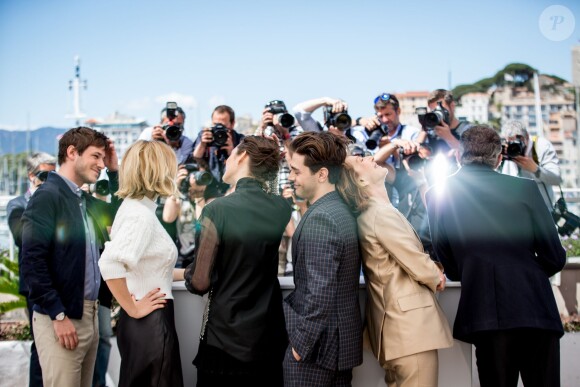 Gaspard Ulliel, Léa Seydoux, Marion Cotillard, Xavier Dolan, Nathalie Baye et Vincent Cassel - Photocall du film "Juste la fin du monde" lors du 69e Festival International du Film de Cannes. Le 19 mai 2016 © Borde-Moreau / Bestimage
