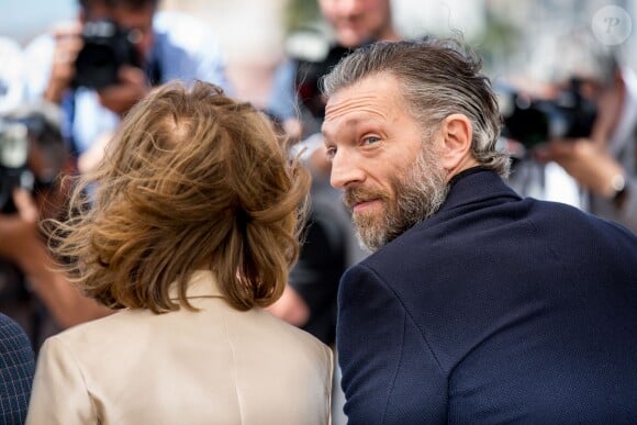 Nathalie Baye et Vincent Cassel - Photocall du film "Juste la fin du monde" lors du 69e Festival International du Film de Cannes. Le 19 mai 2016 © Borde-Moreau / Bestimage