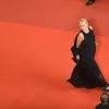 Emmanuelle Béart - Montée des marches du film "Juste la fin du monde" lors du 69ème Festival International du Film de Cannes. Le 19 mai 2016.