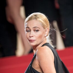 Emmanuelle Béart - Montée des marches du film "Juste la fin du monde" lors du 69ème Festival International du Film de Cannes. Le 19 mai 2016. © Olivier Borde-Cyril Moreau/Bestimage