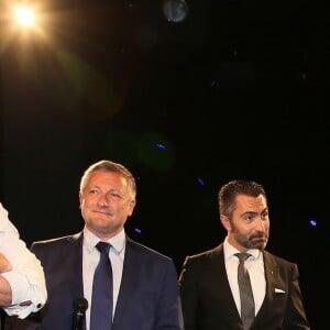 Exclusif - Le chef Paul Pairet, Patrick Chêne et Paul Amsellem à la 1ère édition des "Plumes d'Or du Vin et de la Gastronomie" au Pavillon Vendôme à Paris. Cette soirée récompensait, les meilleurs journalistes français et étrangers spécialisés dans le domaine du vin et de la gastronomie mais également une personnalité de renom étant très impliquée dans ces domaines. La soirée réunissait pas moins de 3 grands chefs étoilés (Anne-Sophie Pic, Arnaud Lallement et Sang Hoon Degeimbre) ainsi que le concours du chef Paul Pairet. Une première édition très épicurienne, placée sous les signes du talent et de l'élégance. Paris, le 19 mai 2016.19/05/2016 - Paris