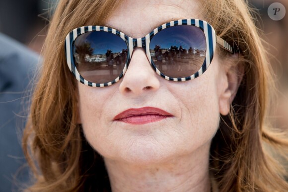 Isabelle Huppert - Photocall du film "Elle" au 69e Festival international du film de Cannes le 21 mai 2016. © Cyril Moreau / Olivier Borde / Bestimage