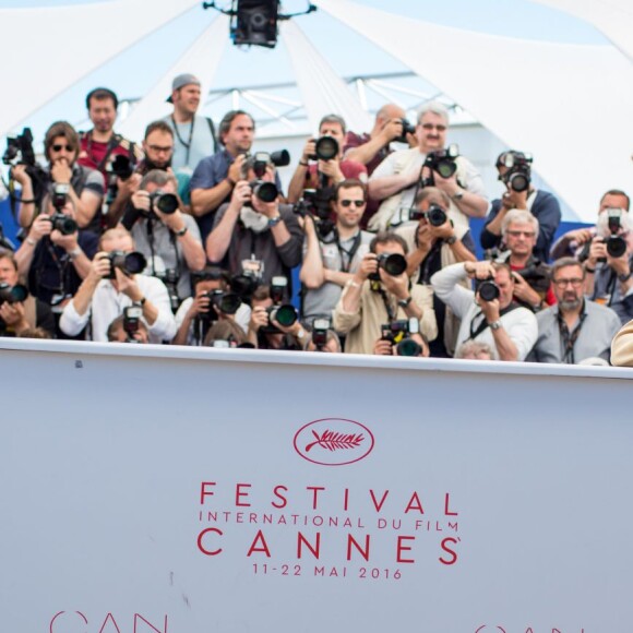 Isabelle Huppert - Photocall du film "Elle" au 69e Festival international du film de Cannes le 21 mai 2016. © Cyril Moreau / Olivier Borde / Bestimage