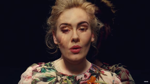 Adele : Glamour et fleurie pour l'hypnotique "Send my Love (To Your new Lover)"