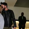 Nabilla Benattia quitte le tribunal de Nanterre avec son compagnon Thomas Vergara le 19 mai 2016. Elle est condamnée à 24 mois de prison dont 6 mois ferme pour avoir poignardé son compagnon Thomas Vergara. Le couple s'embrasse tendrement devant les caméras et sort avec le sourire.