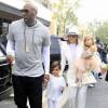 Lamar Odom et sa femme Khloé Kardashian avec Mason et Penelope Disick - Les membres de la famille Kardashian arrivent à l'église de Agoura Hills pour la messe de Pâques à Hagoura Hills le 27 Mars 2016. 