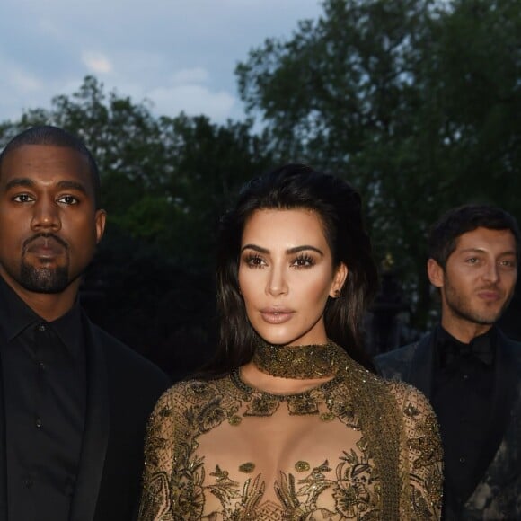 Kanye West et sa femme Kim Kardashian - Arrivées des people au dîner de gala de "The Vogue 100" à Hyde Park, Londres le 23 mai 2016.
