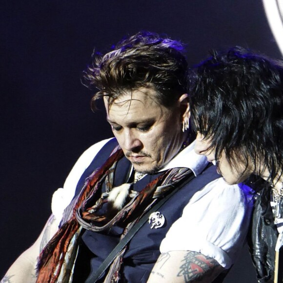 Johnny Depp en concert avec le groupe The Hollywood Vampires à Herborn le 29 mai 2016.